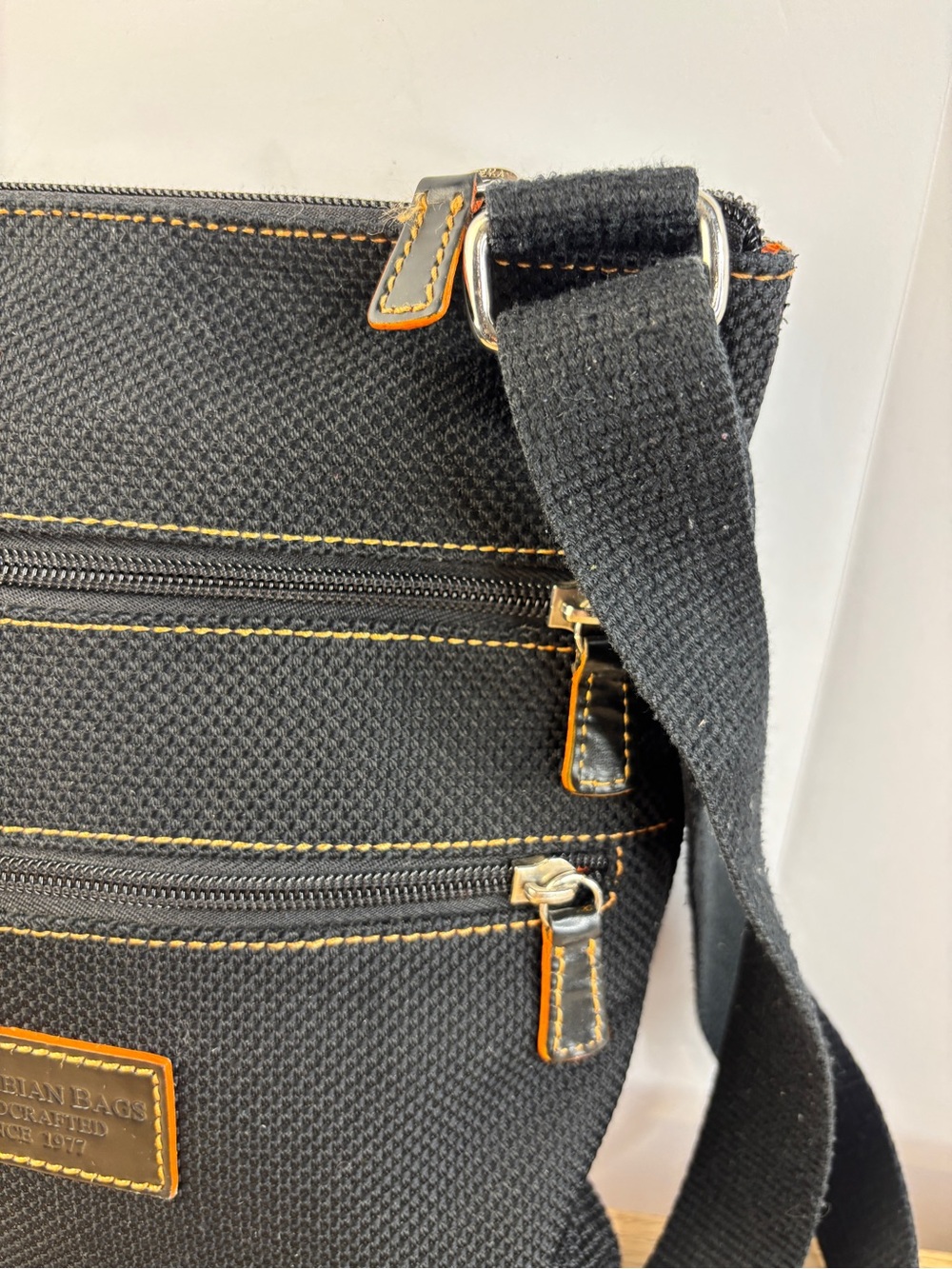 Colombian Bags Brand Crafted Since 1977 Black Crossbody - Picture 4 of 13